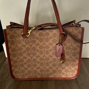 Coach Handbag Tyler Carryall 28